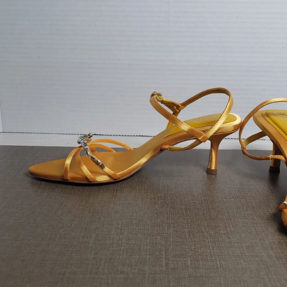 Deltan Yellow Aria Satin Jewel Ornament Dress Sandals - SZ‎ 7 - NWOT